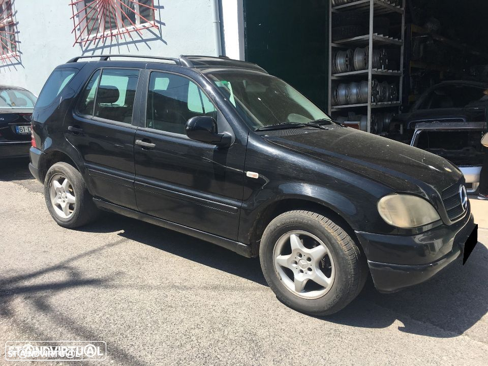 Mercedes ML 270CDI de 2000 para peças - 2