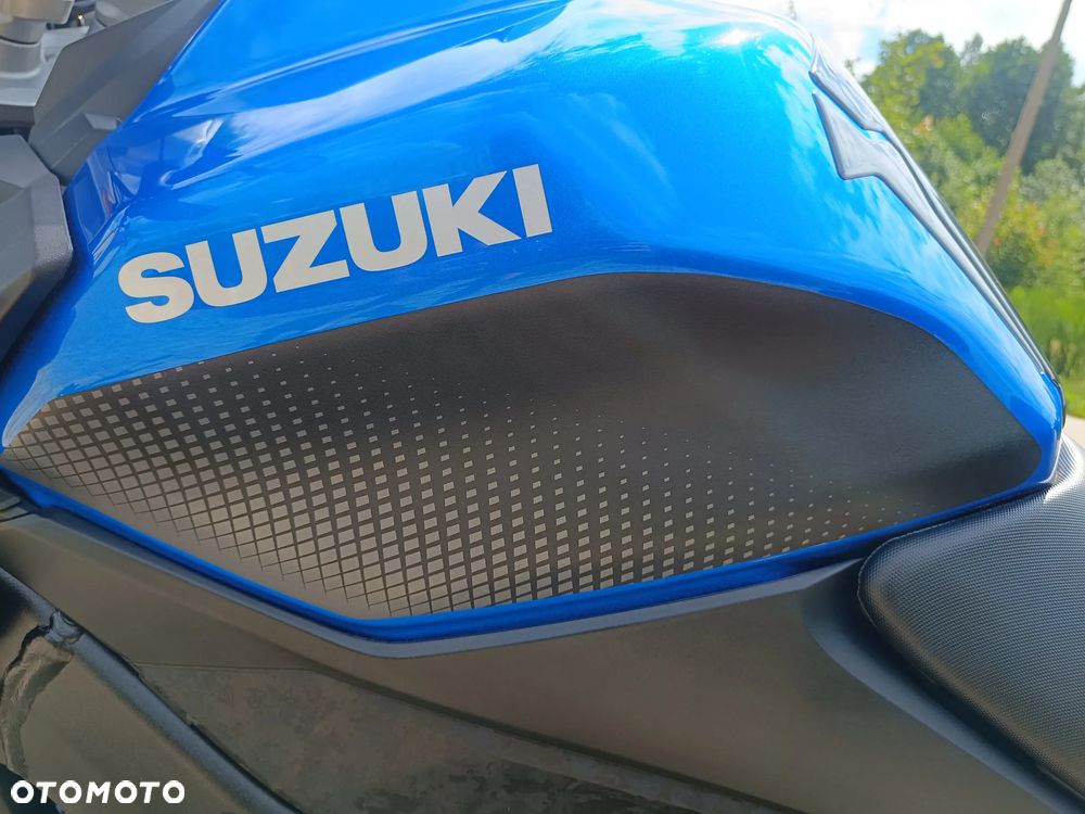 Suzuki GSX 1000 - 26