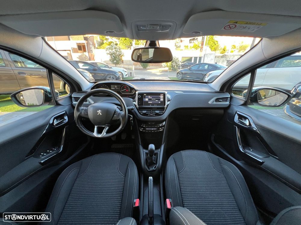Peugeot 208 1.2 PureTech Style - 11