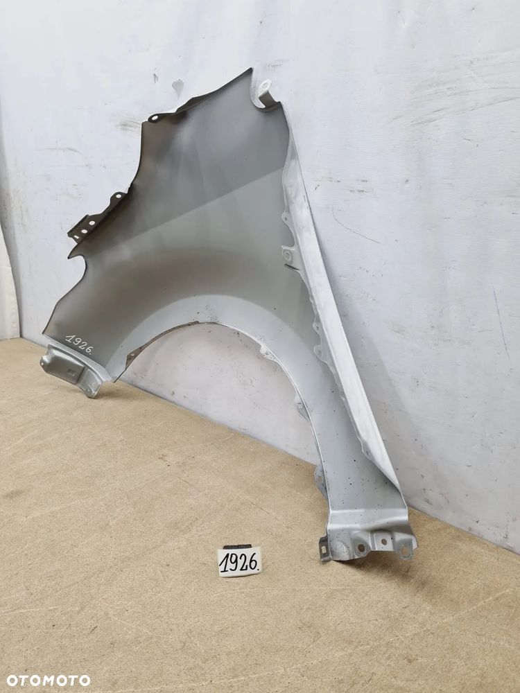 Toyota Yaris 4 IV błotnik prawy przód przedni - 6