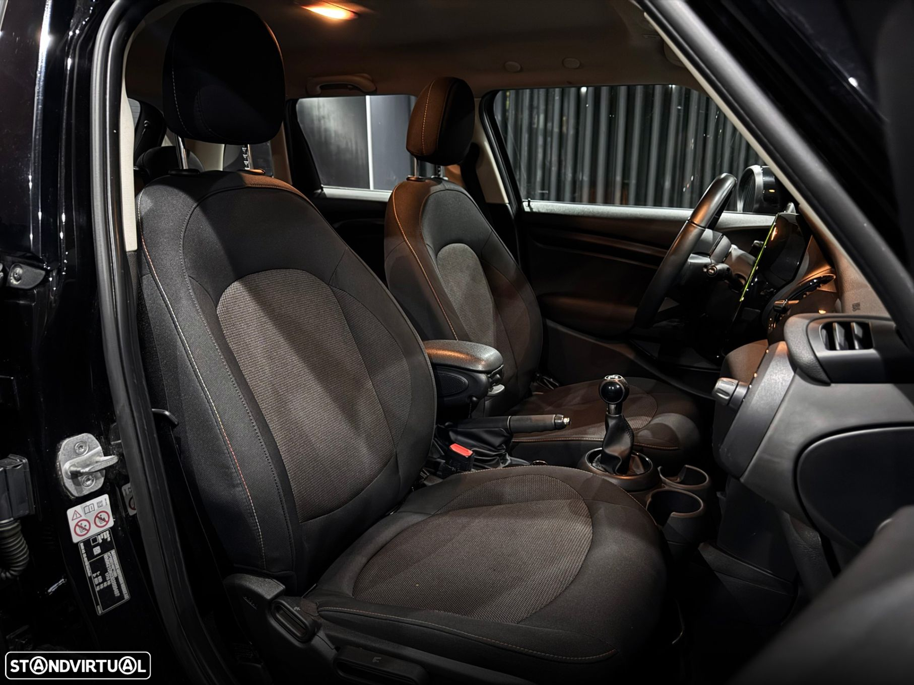 MINI 5 Portas One Sport Edition - 28