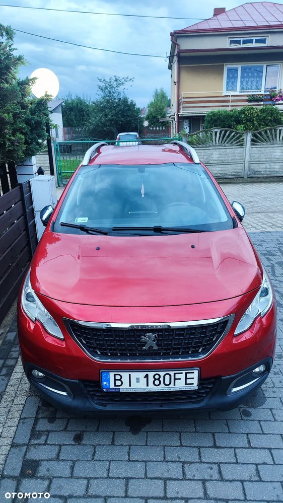 Peugeot 2008 1.2 Pure Tech Style S&S - 9
