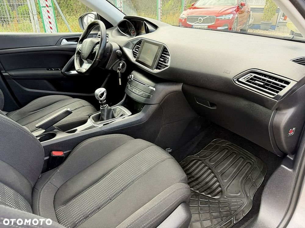 Peugeot 308 - 11
