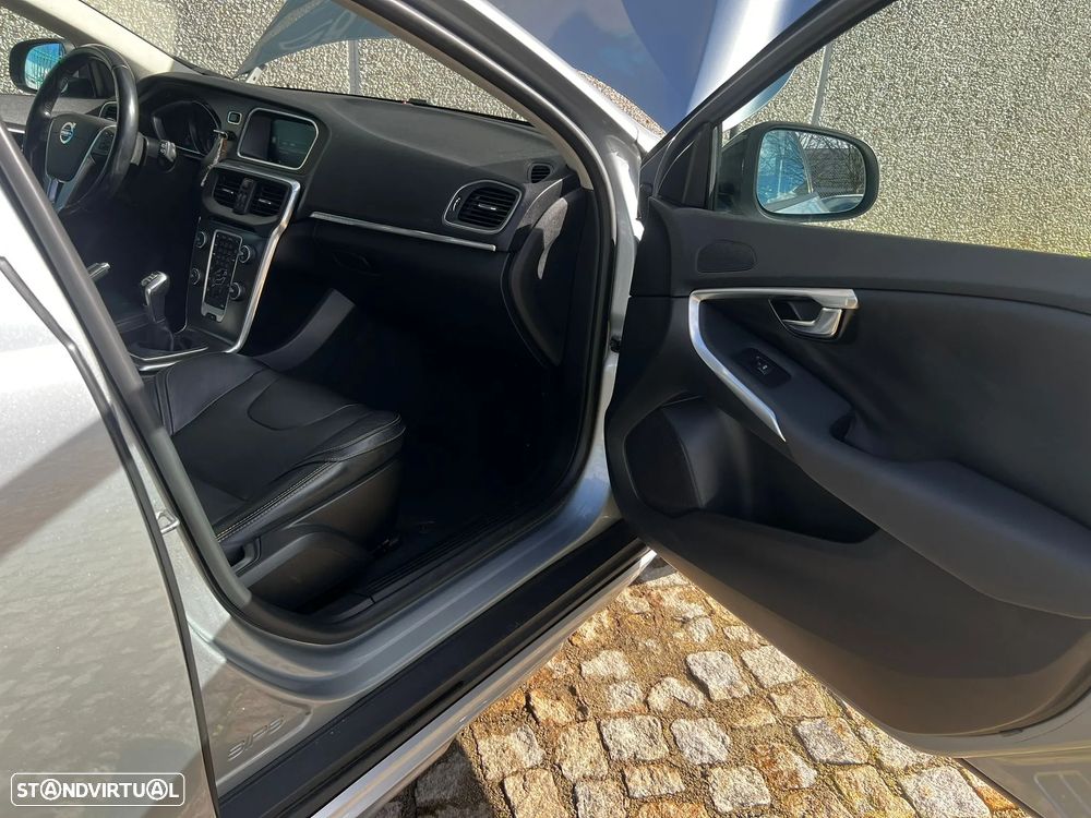 Volvo V40 1.6 D2 R-Design Momentum - 30