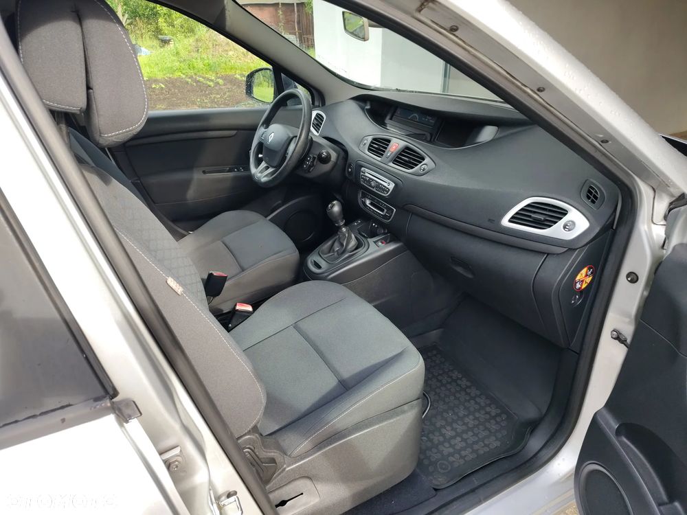 Renault Scenic - 13