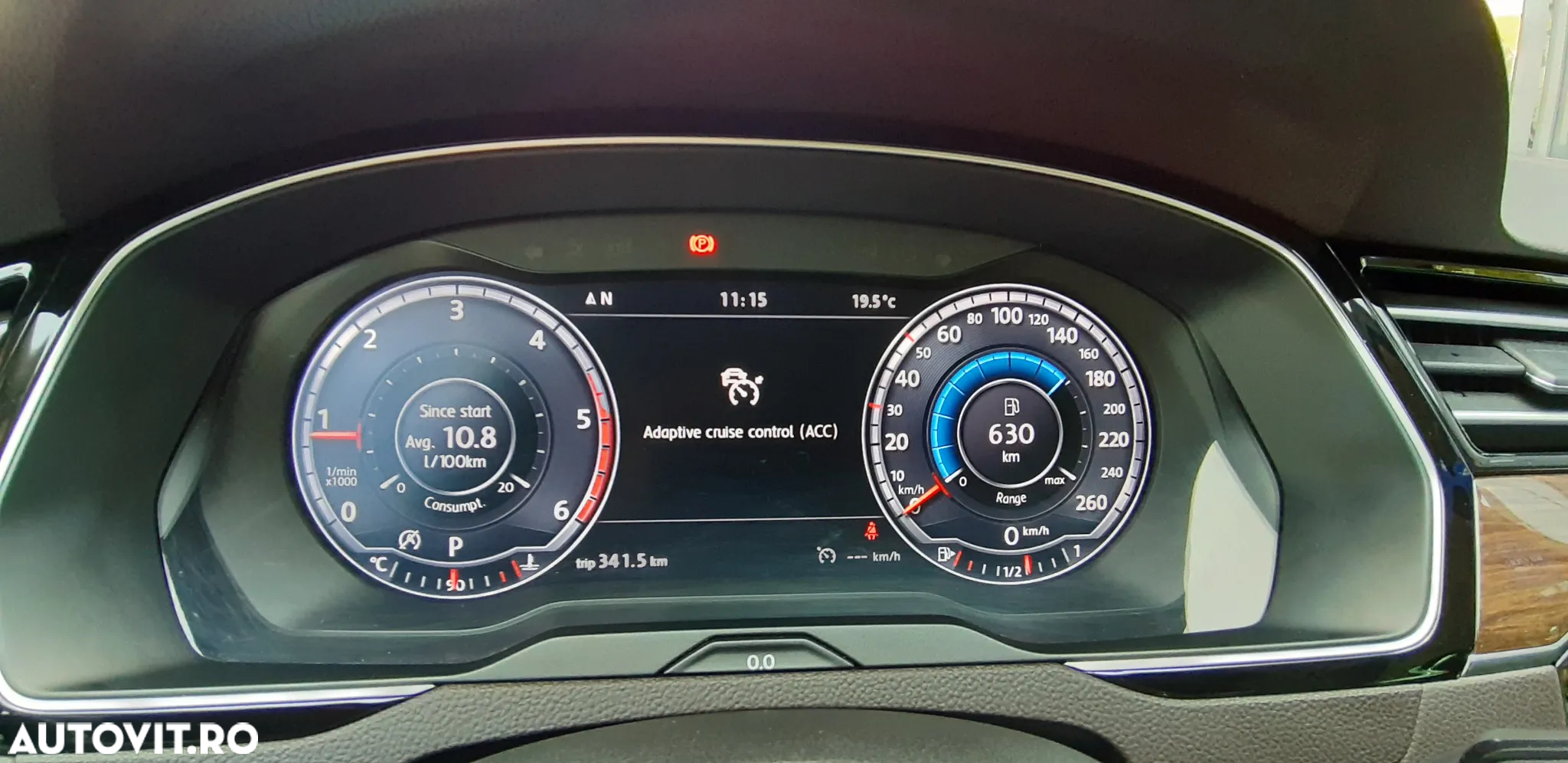 Volkswagen Passat Variant 2.0 TDI DSG 4Motion Highline - 29