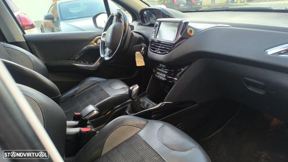 Peugeot 2008 1.6 BlueHDi Allure - 6