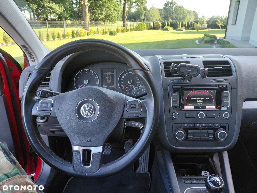 Volkswagen Jetta - 5