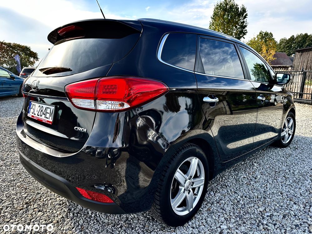 Kia Carens 2015 photo 4