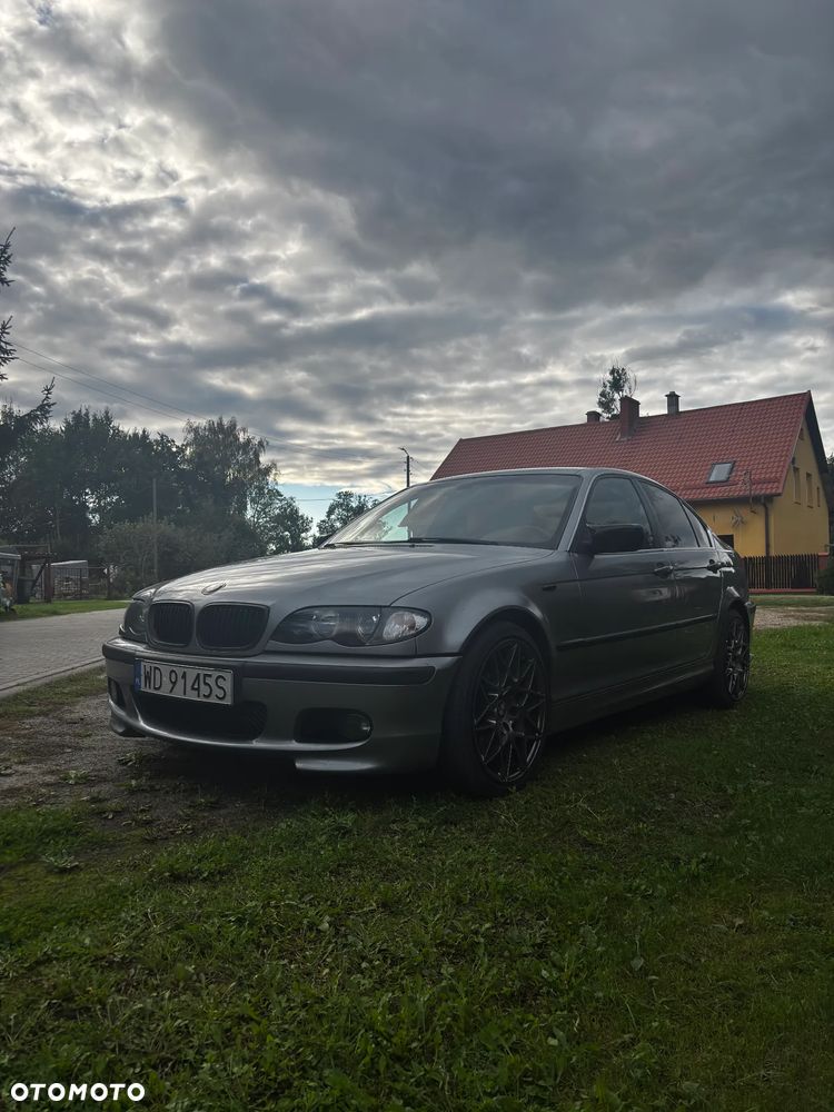 BMW 3 Series 2005 photo 2
