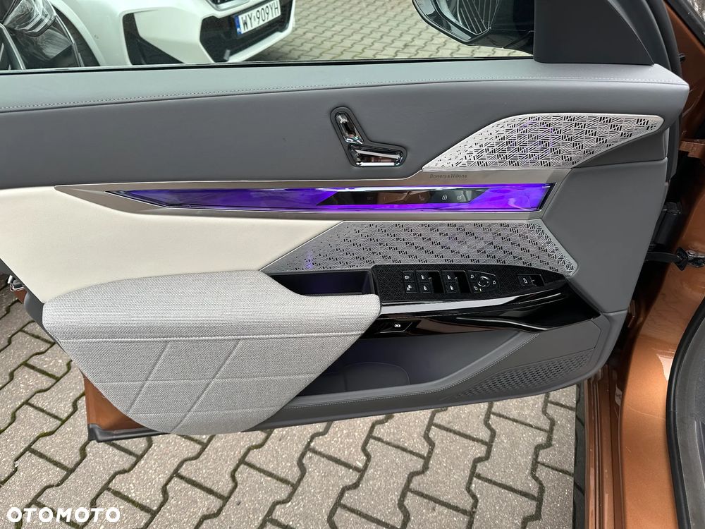 BMW i7 105.7kWh M70 xDrive - 11