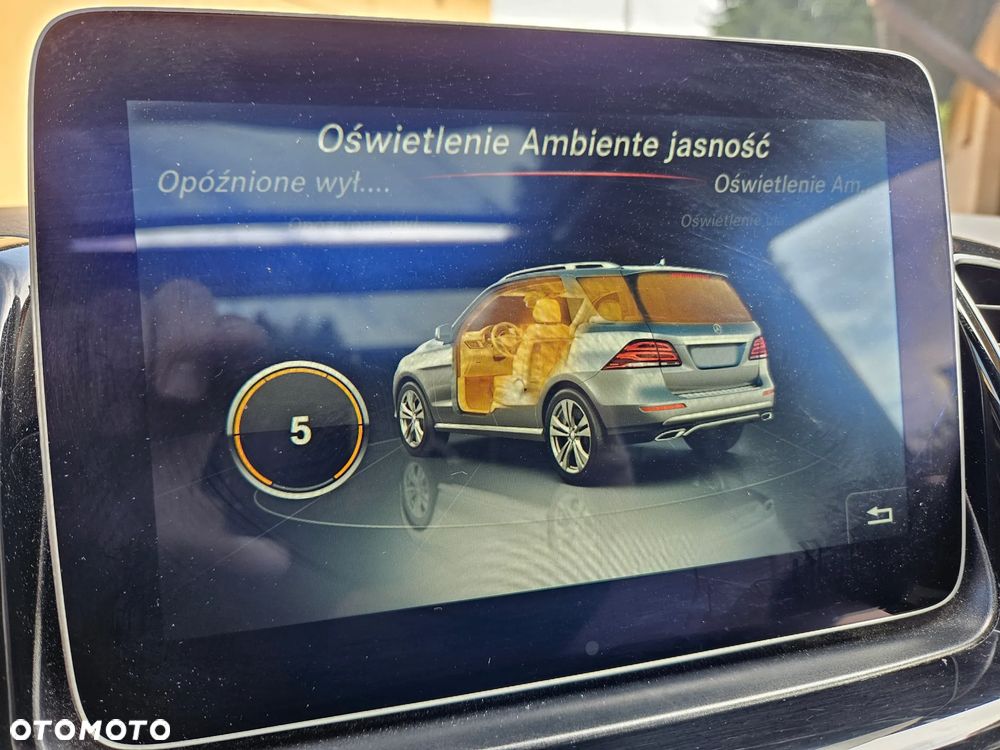Mercedes-Benz GLE 350 d 4-Matic - 32
