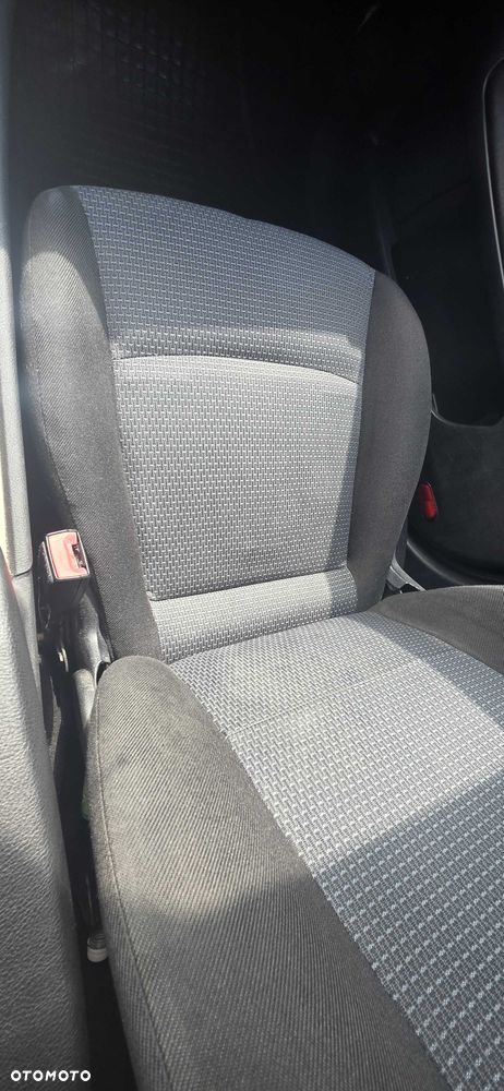 Ford Mondeo 2.0 TDCi Ambiente - 6