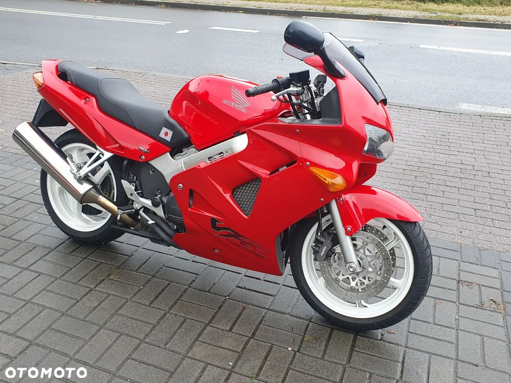 Honda VFR - 10