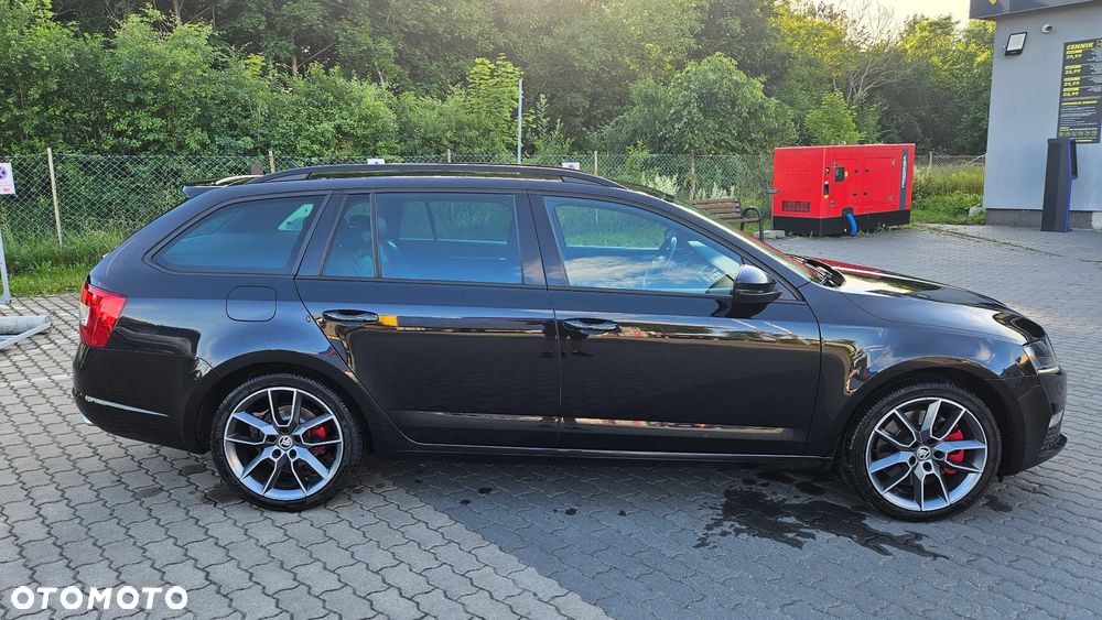 Skoda Octavia 2.0 TDI DSG RS - 5