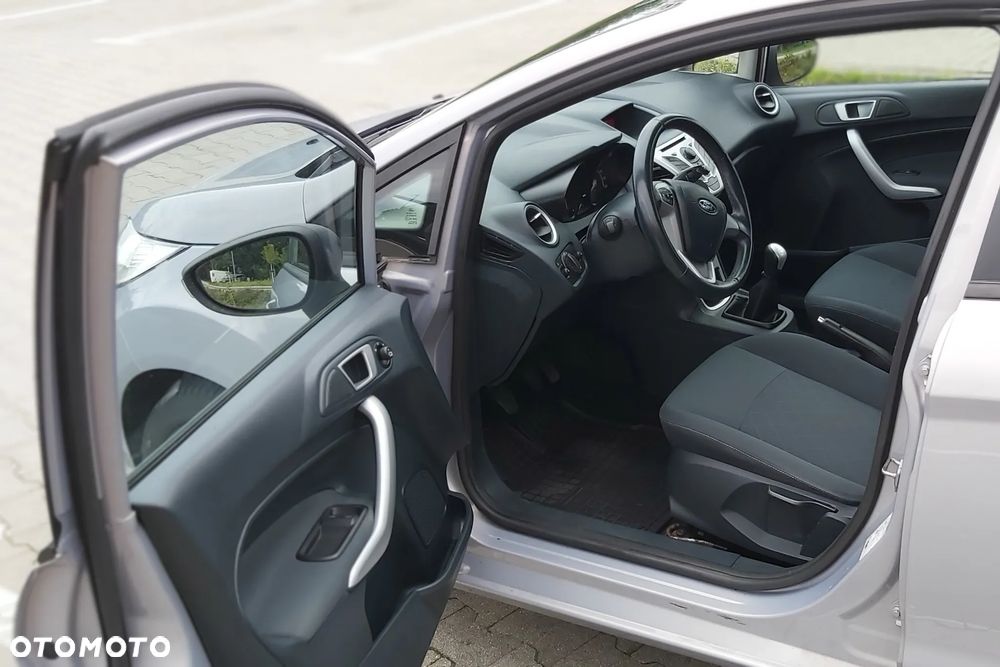 Ford Fiesta - 9