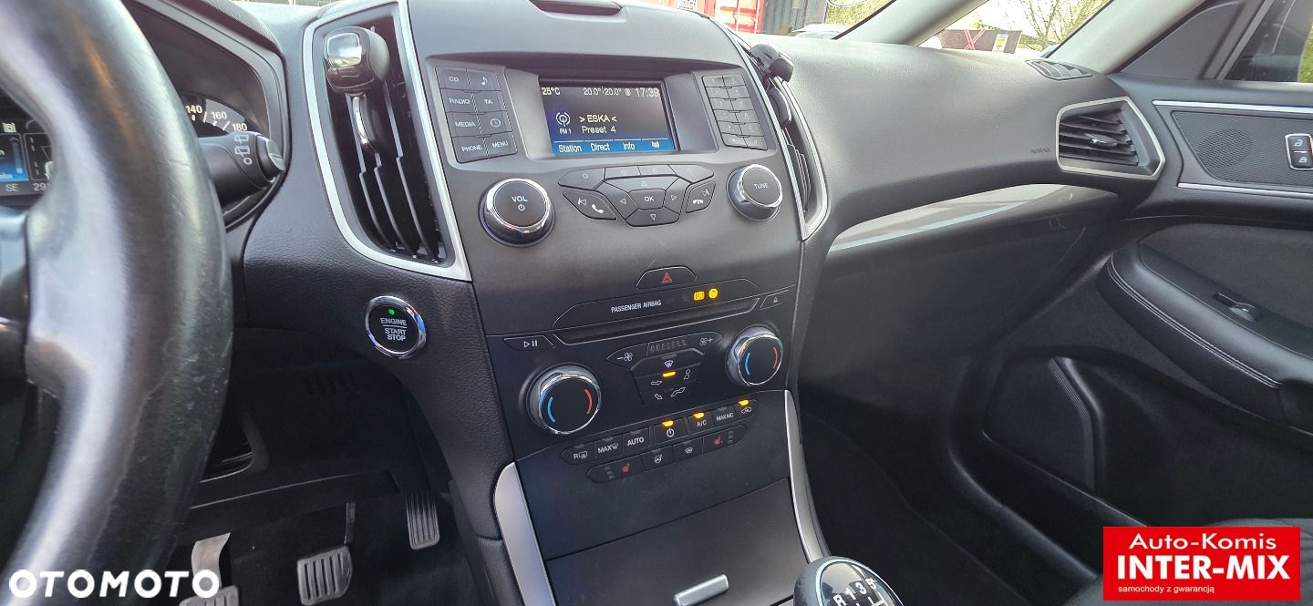 Ford S-Max - 17