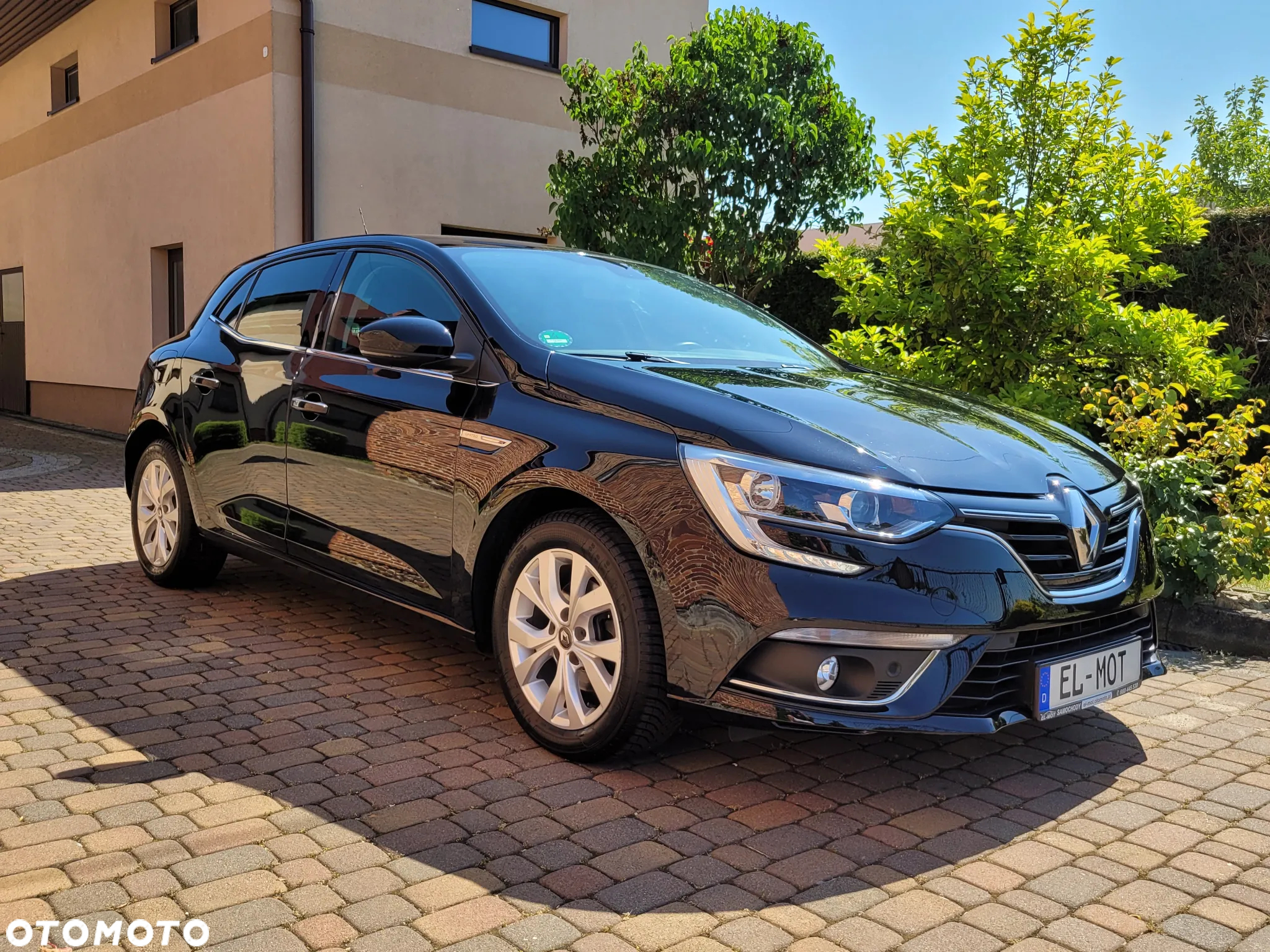 Renault Megane ENERGY TCe 140 EDC LIMITED - 9