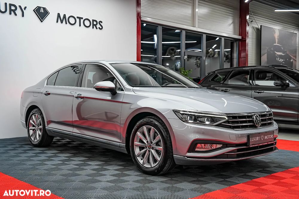 Volkswagen Passat 2.0 TDI DSG Highline - 13