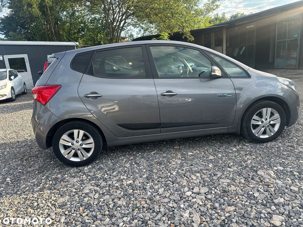 Hyundai ix20 1.6 Premium blue - 7