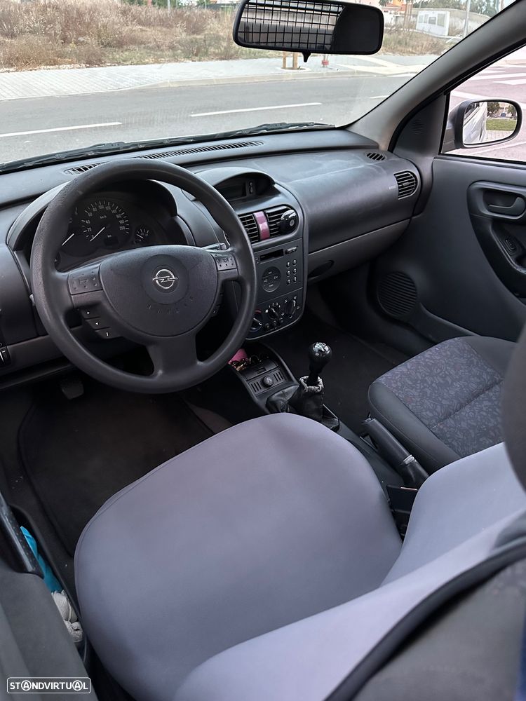 Opel Corsa 1.7 DTi 16V Sport - 12