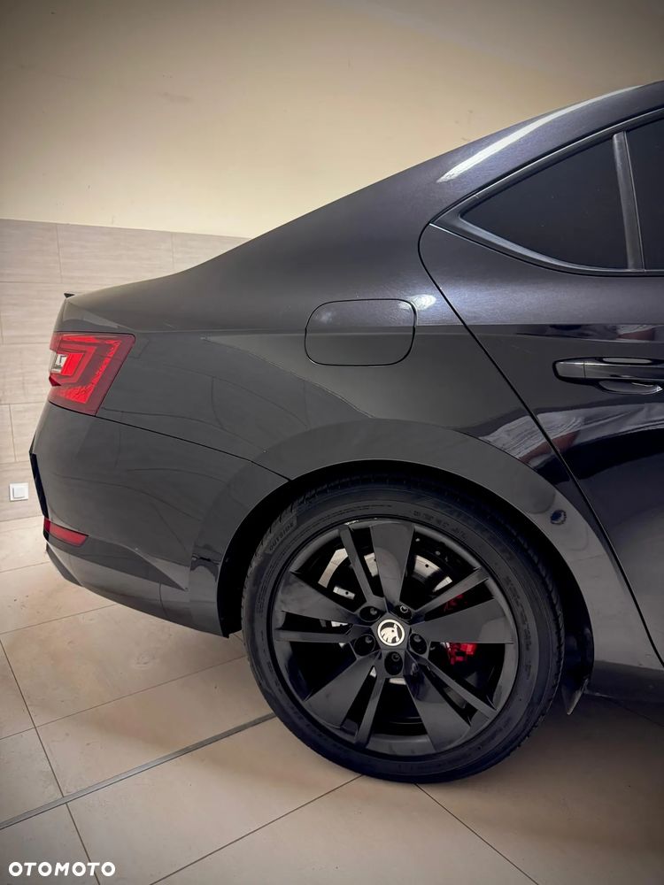 Skoda Superb 2.0 TDI 4x4 Sportline DSG - 5