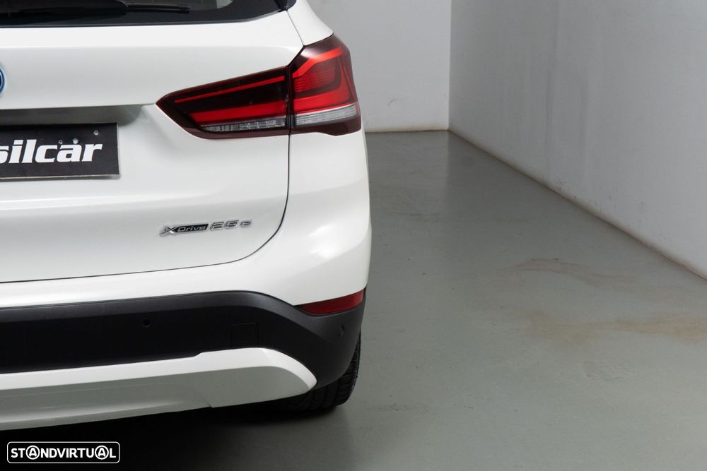 BMW X1 25 e xDrive Corporate Edition - 19