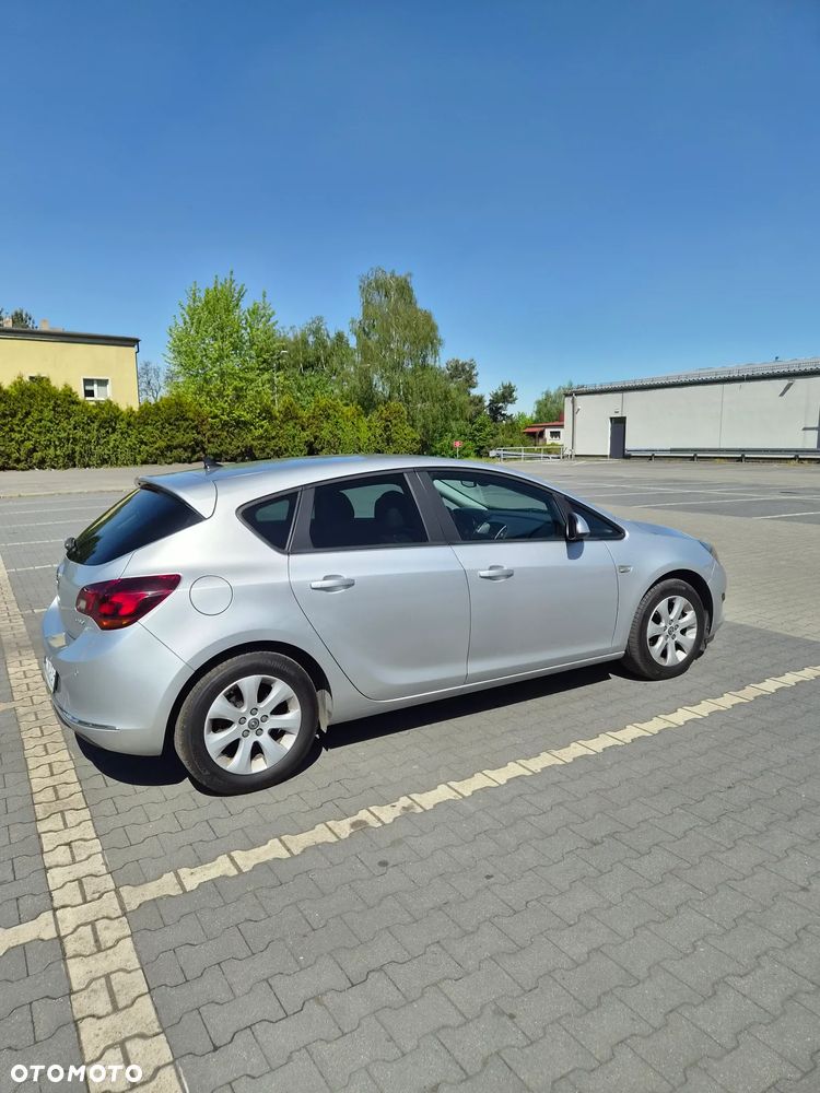 Opel Astra - 11