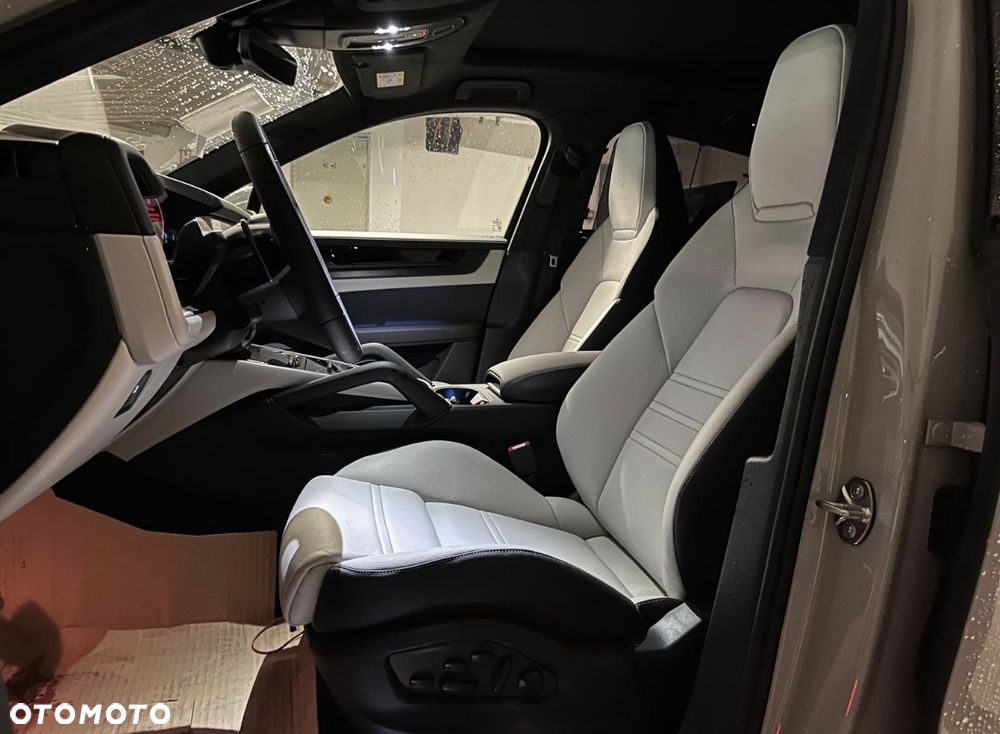 Porsche Cayenne - 11