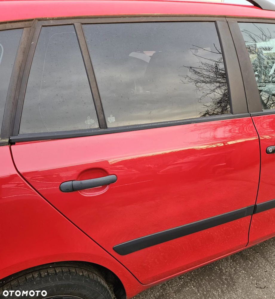Skoda Fabia II 2 kombi drzwi tyl tylne  prawe lewe   8151 - 1