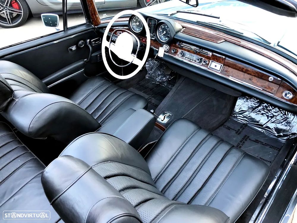 Mercedes-Benz 280 - 30