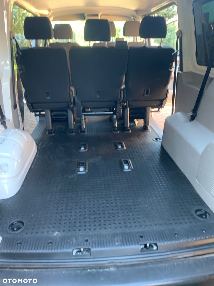 Volkswagen Transporter T6 TDI L1H1 - 10