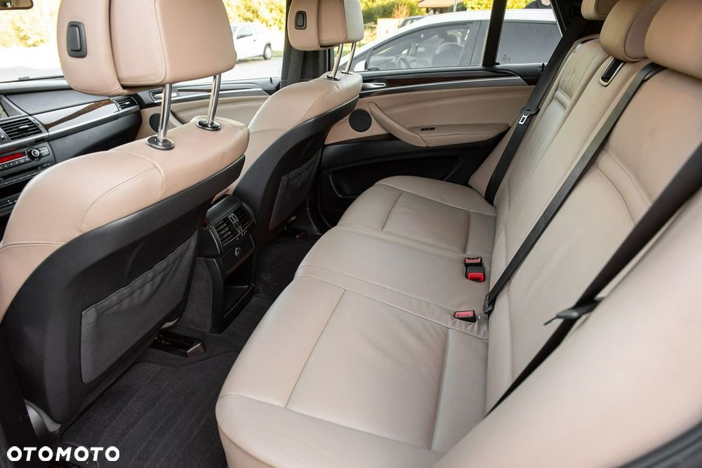 BMW X5 xDrive35d - 8