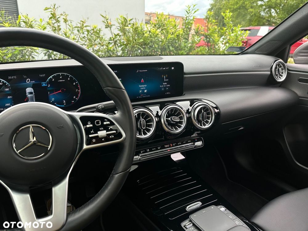 Mercedes-Benz Klasa A 180 Progressive 7G-DCT - 13