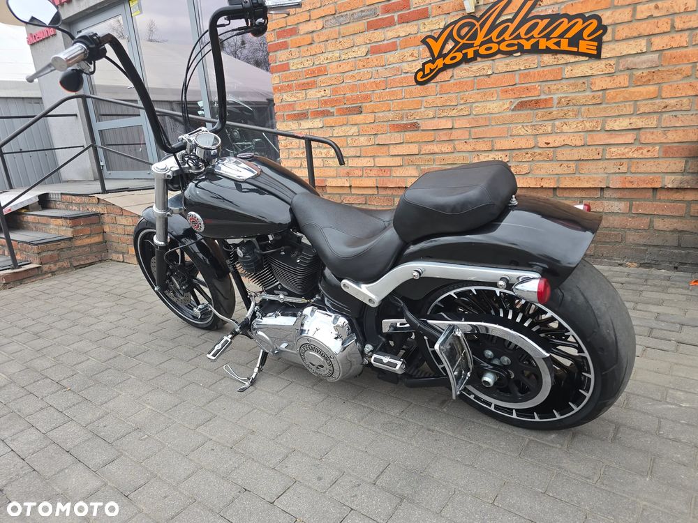 Harley-Davidson FXSB Breakout - 3