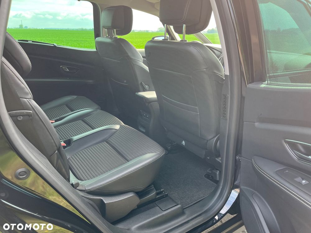 Renault Grand Scenic - 31