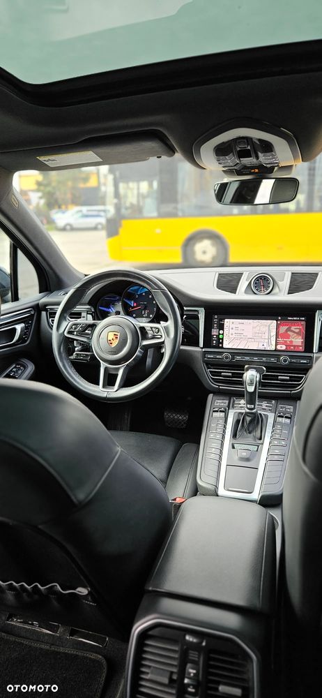 Porsche Macan - 23