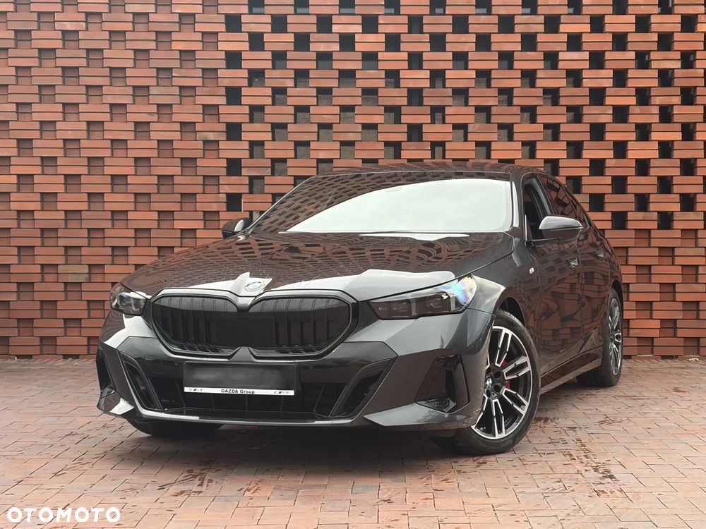 BMW 5 2025 photo 4