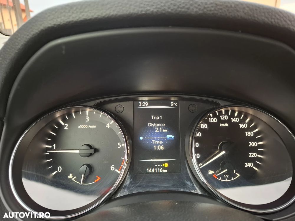 Nissan Qashqai 1.5 DCI VISIA - 4