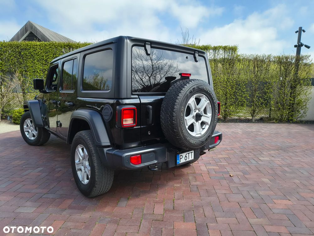 Jeep Wrangler - 15