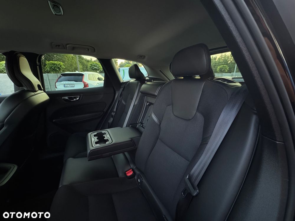 Volvo XC 60 D4 SCR AWD Momentum - 29