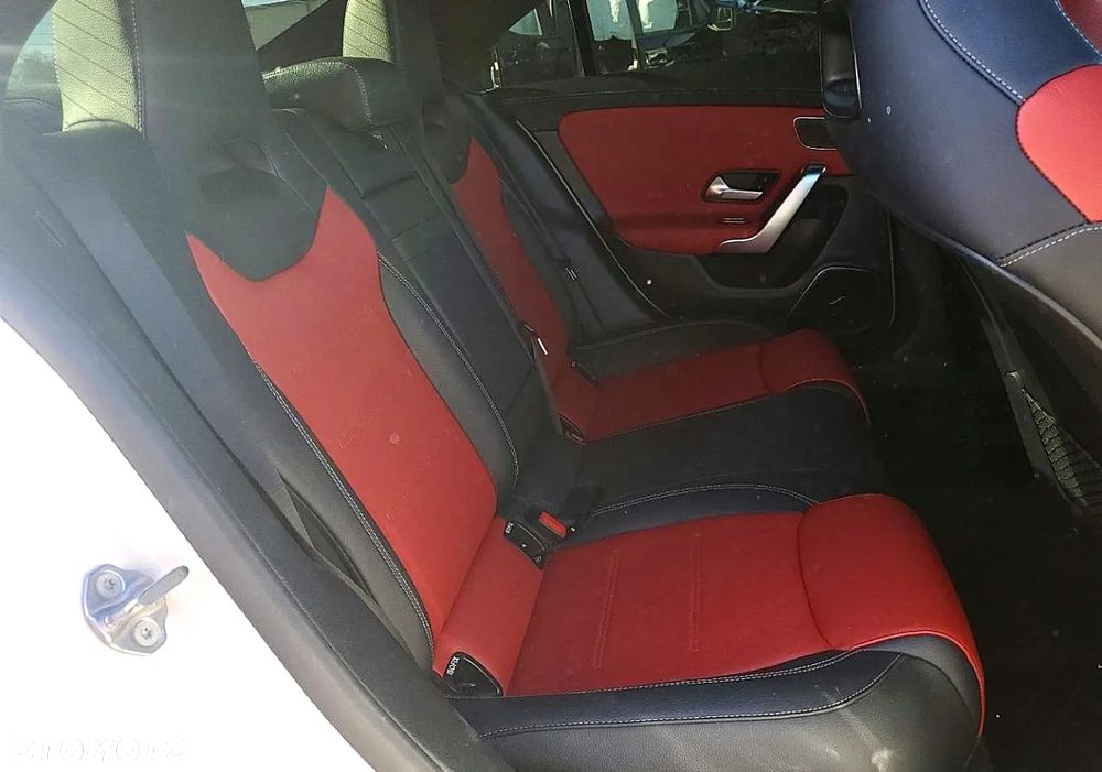 Mercedes-Benz CLA - 7