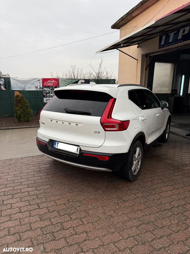 Volvo XC 40 D3 Momentum Pro - 12