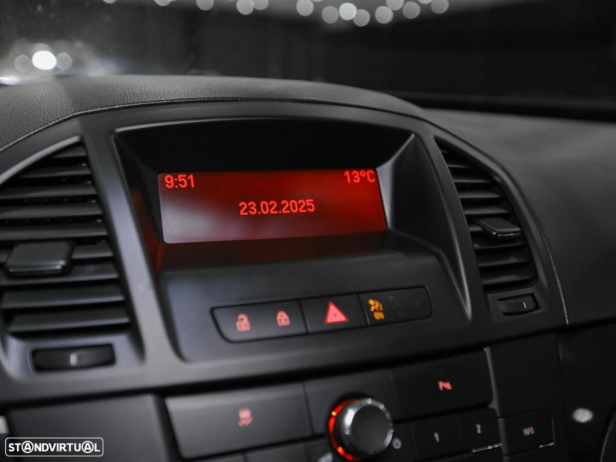 Opel Insignia Sports Tourer - 16