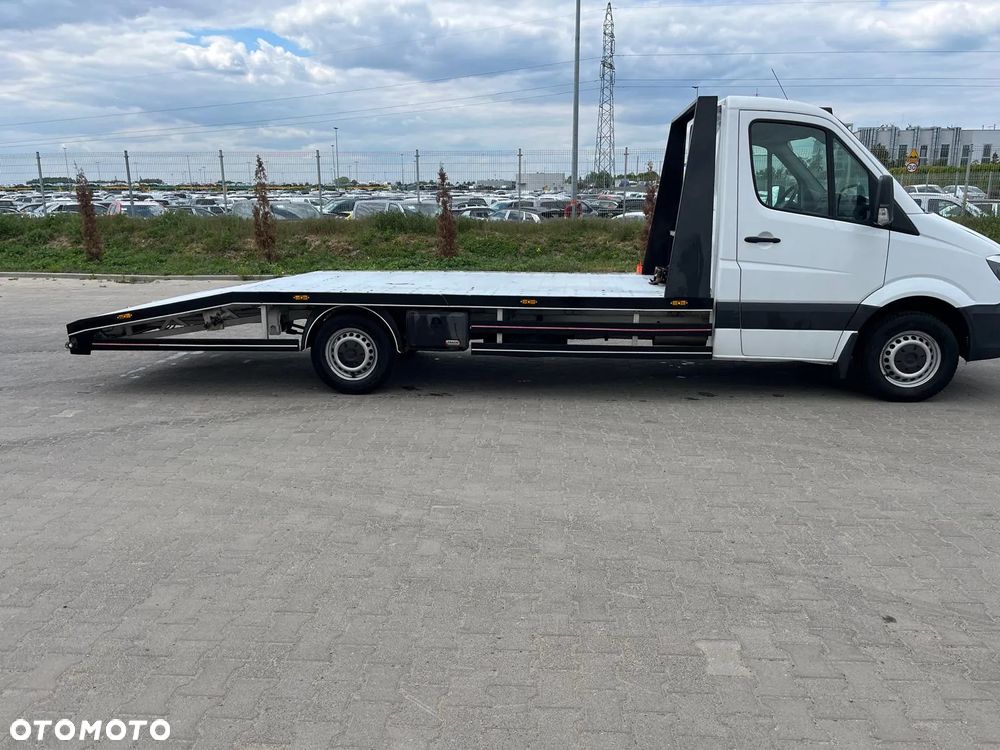 Mercedes-Benz Sprinter - 4