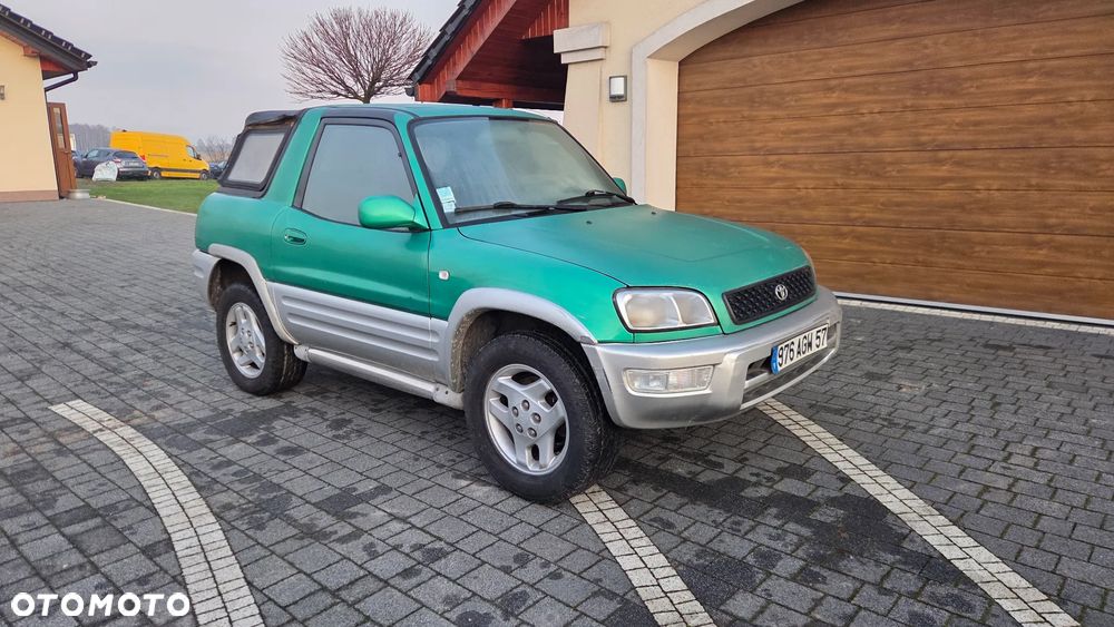 Toyota RAV4 2.0 - 7