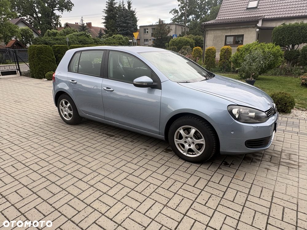 Volkswagen Golf - 1