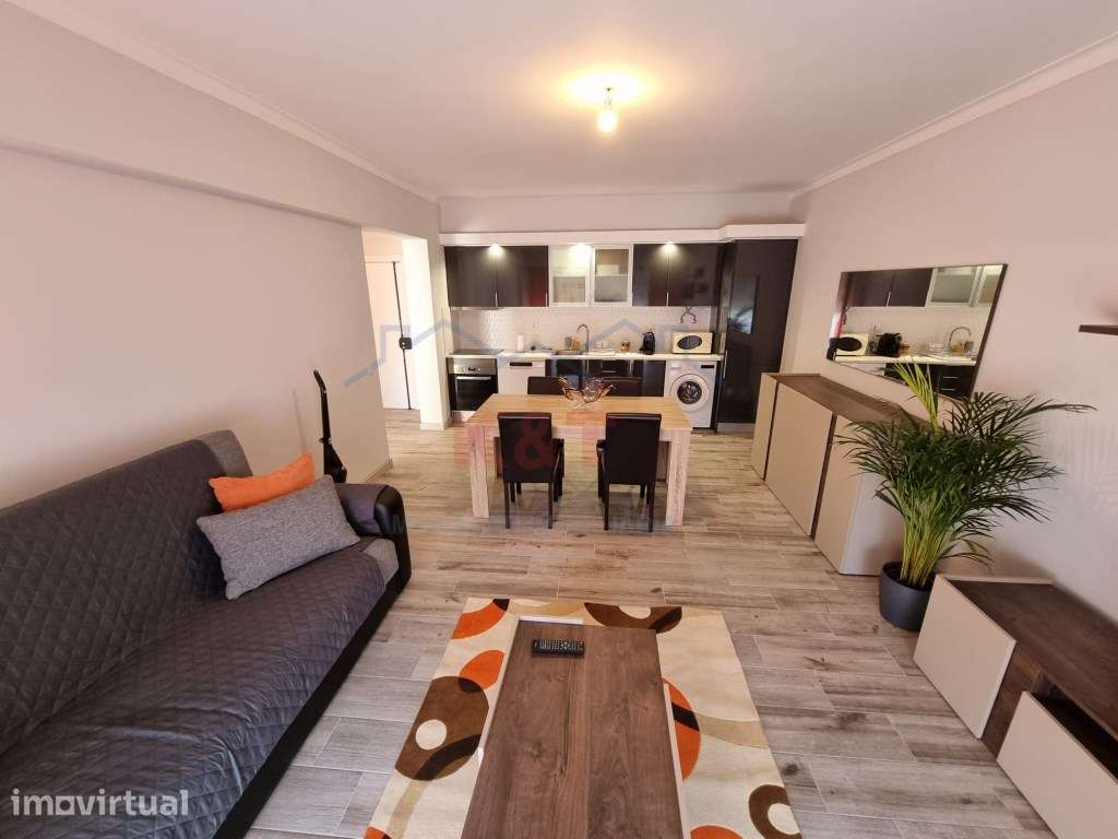 T1 remodelado com piscina - Arrendamento até Maio - Grande imagem: 4/22