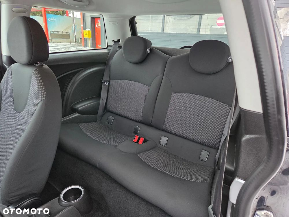 MINI Cooper Seven - 6