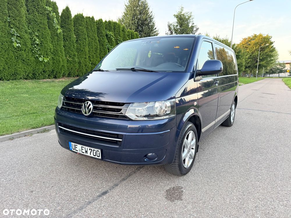 Volkswagen Multivan - 10